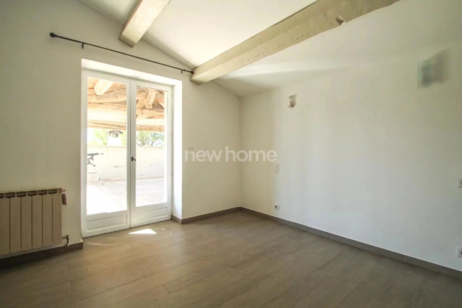 Maison au calme sur jolie terrain plat dans la campagne acces facile