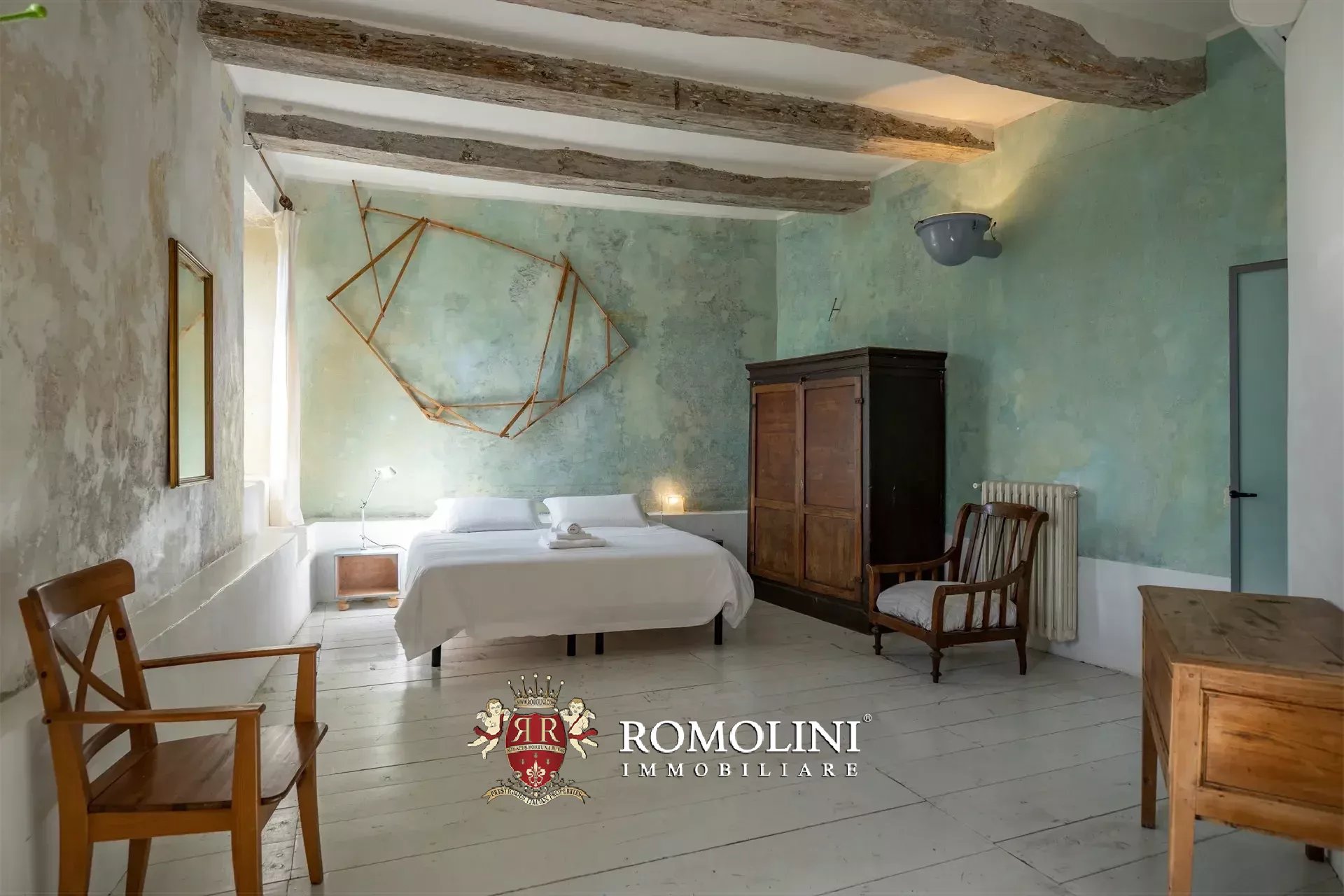 10 Bedroom Villa/Townhouse's Image 92