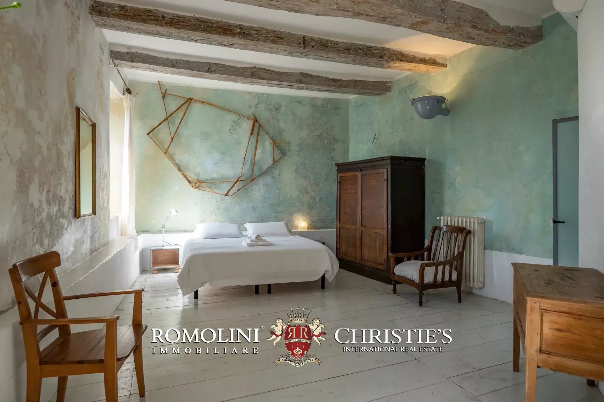 10 Bedroom Villa/Townhouse's Image 92