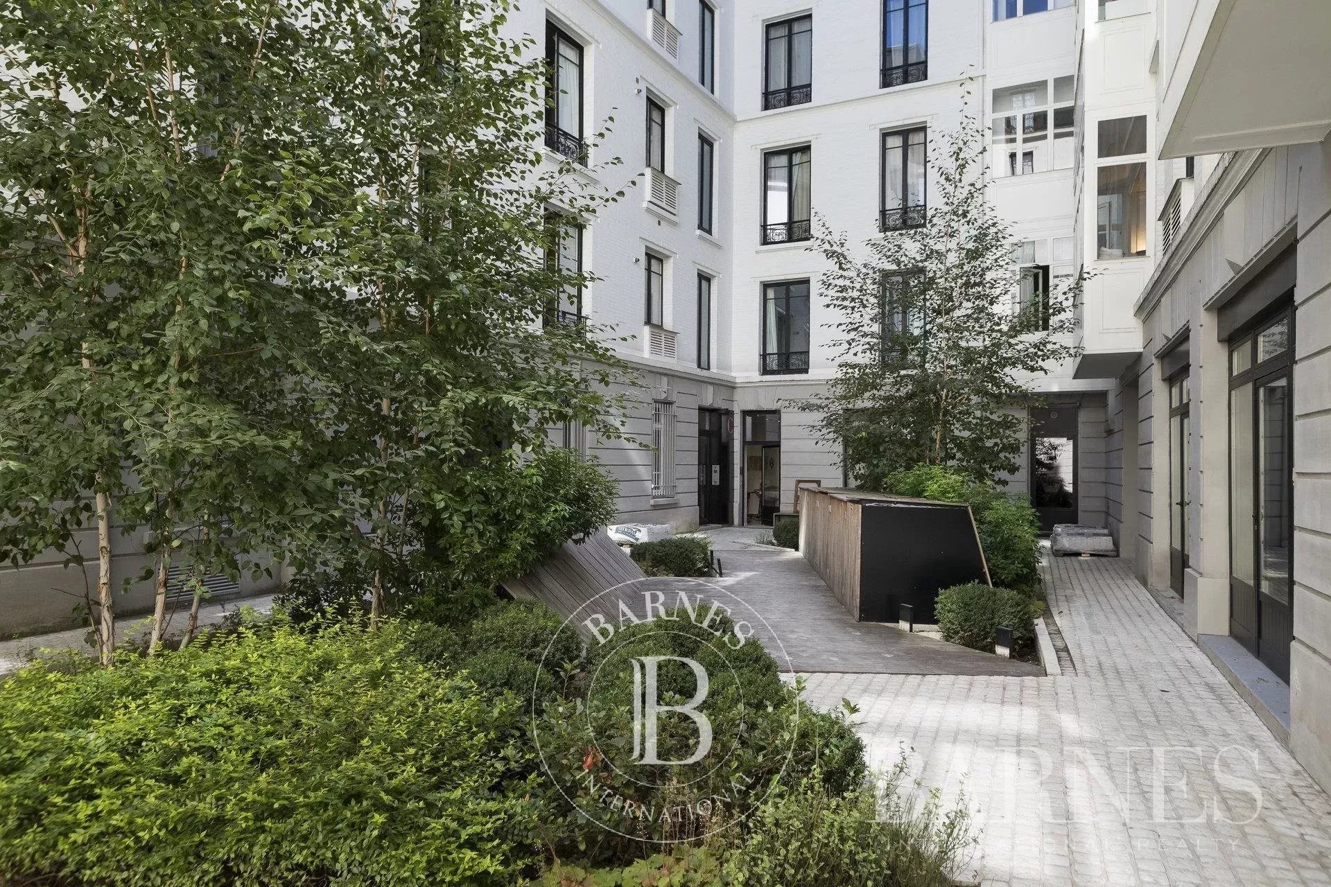 Daire Paris 8ème - picture 13