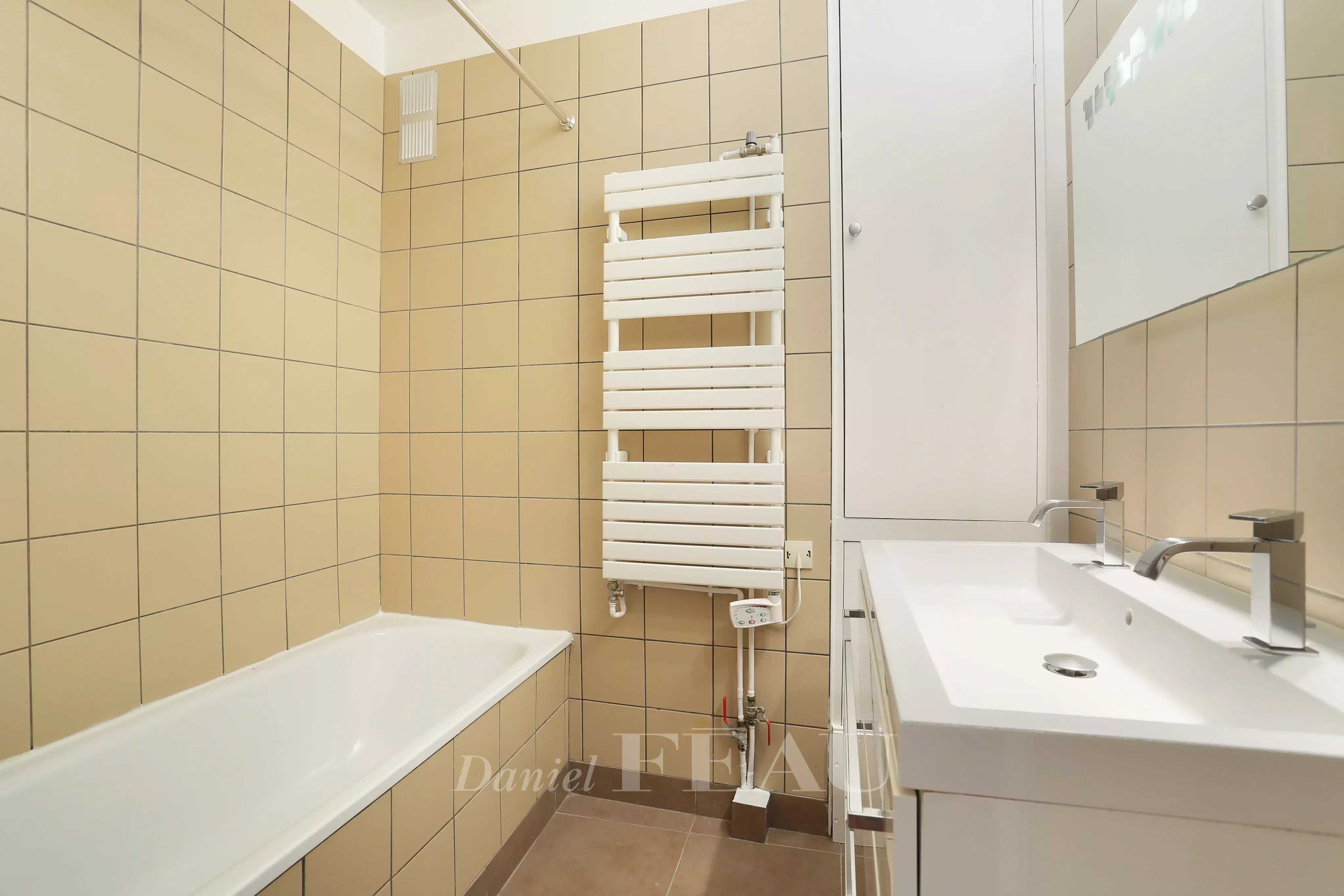 Rental Apartment Paris 17th