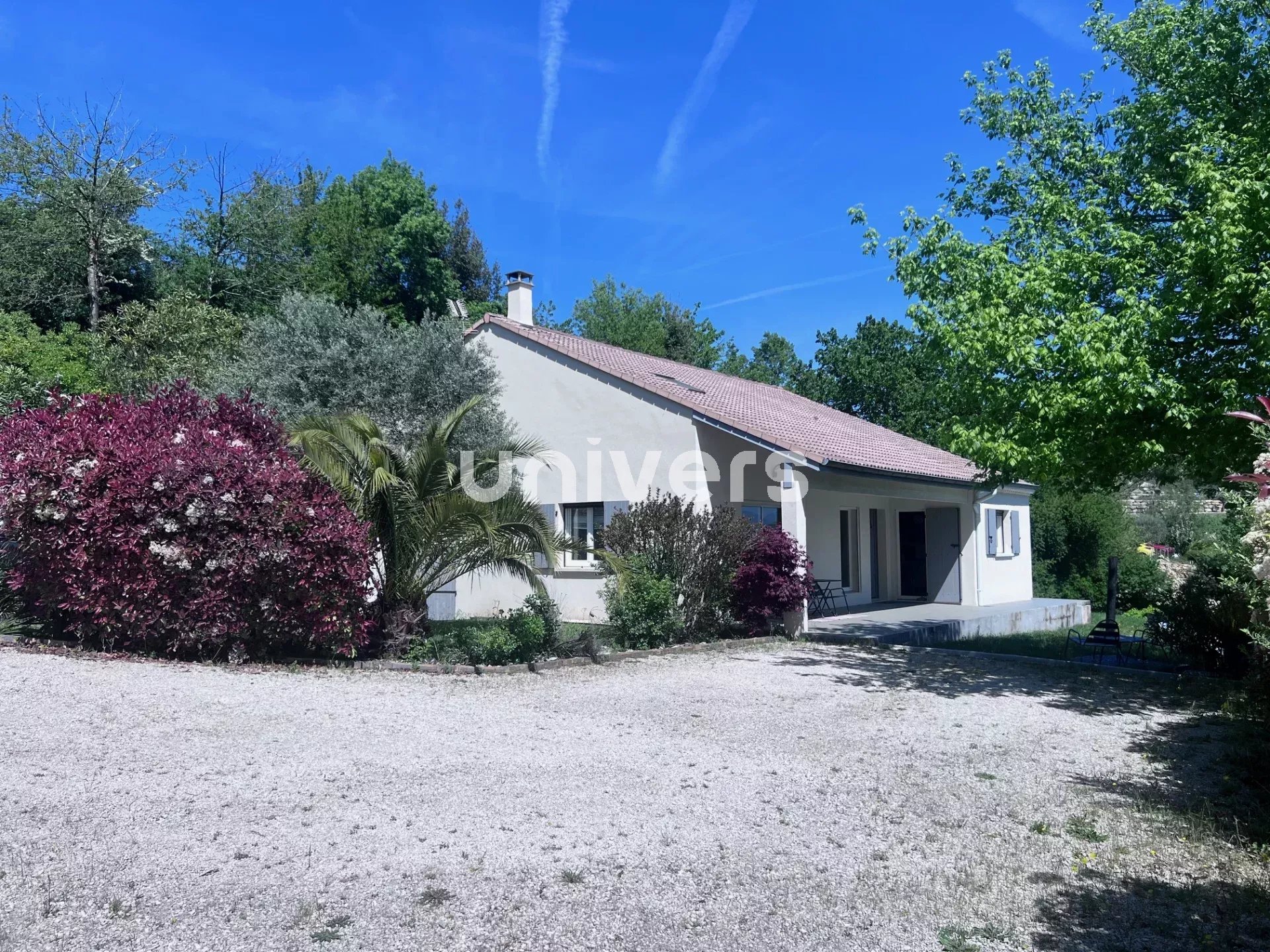 Maison familiale de 150 m²  - Charmes sur Rhône