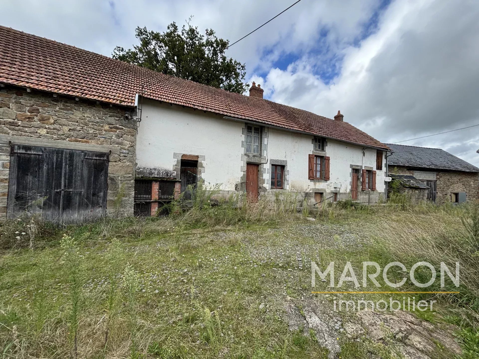 SALE HOUSE AREA CHAMBON-SUR-VOUEIZE