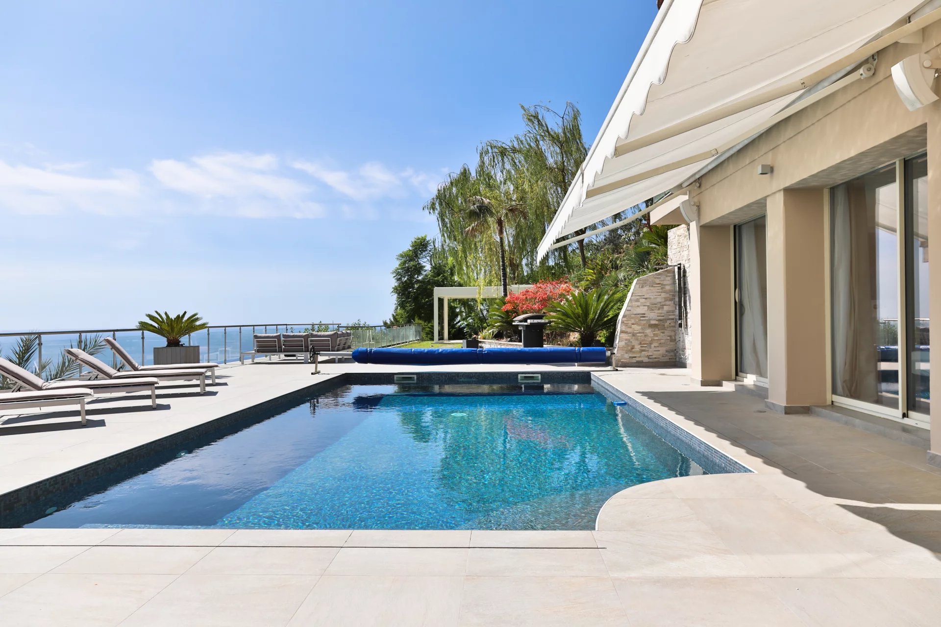 Saint-Laurent d'Eze - Luxurious villa with breathtaking sea views