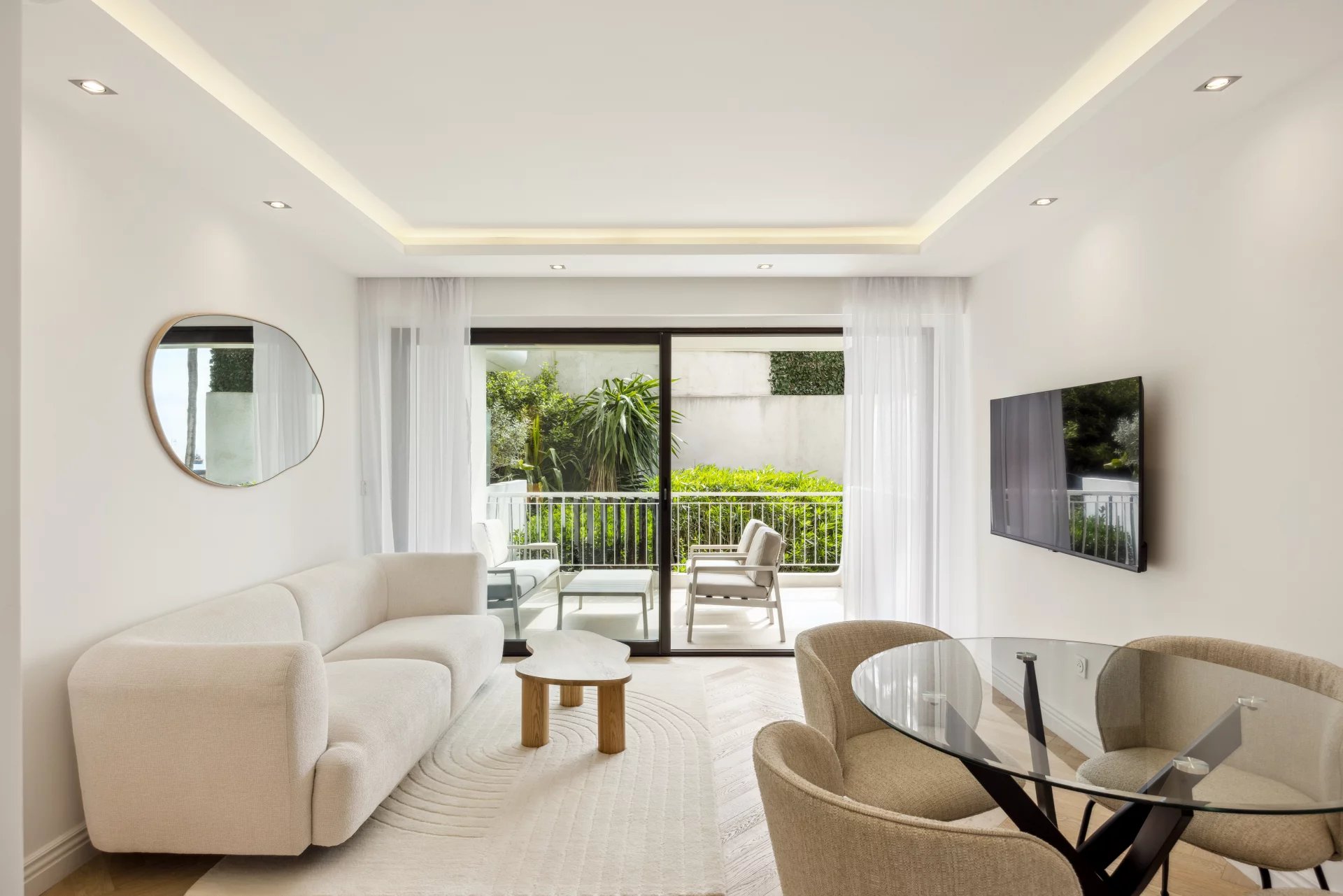 Sale Apartment Cannes Pointe Croisette