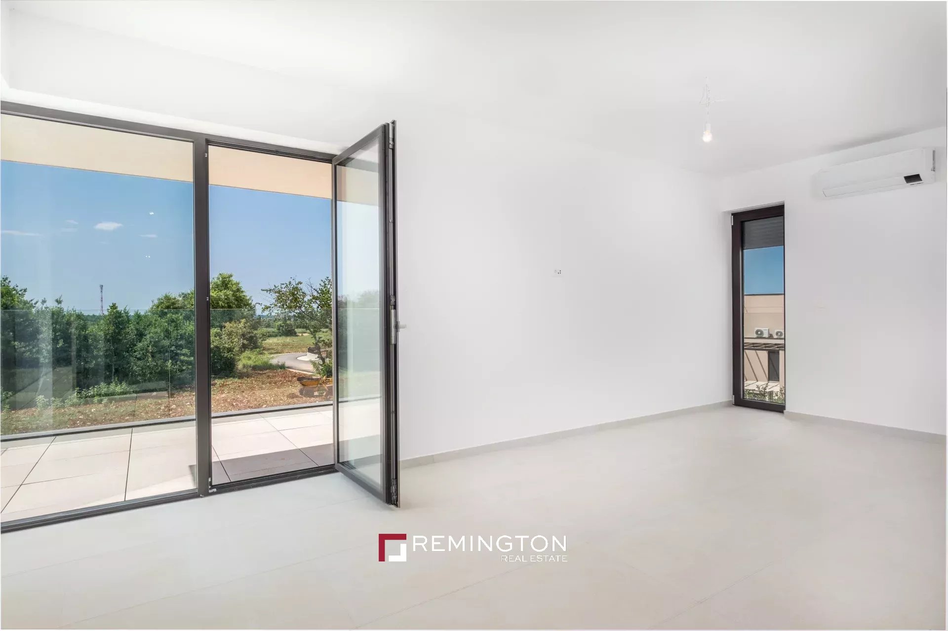 4 Bedroom Villa/Townhouse's Image 21