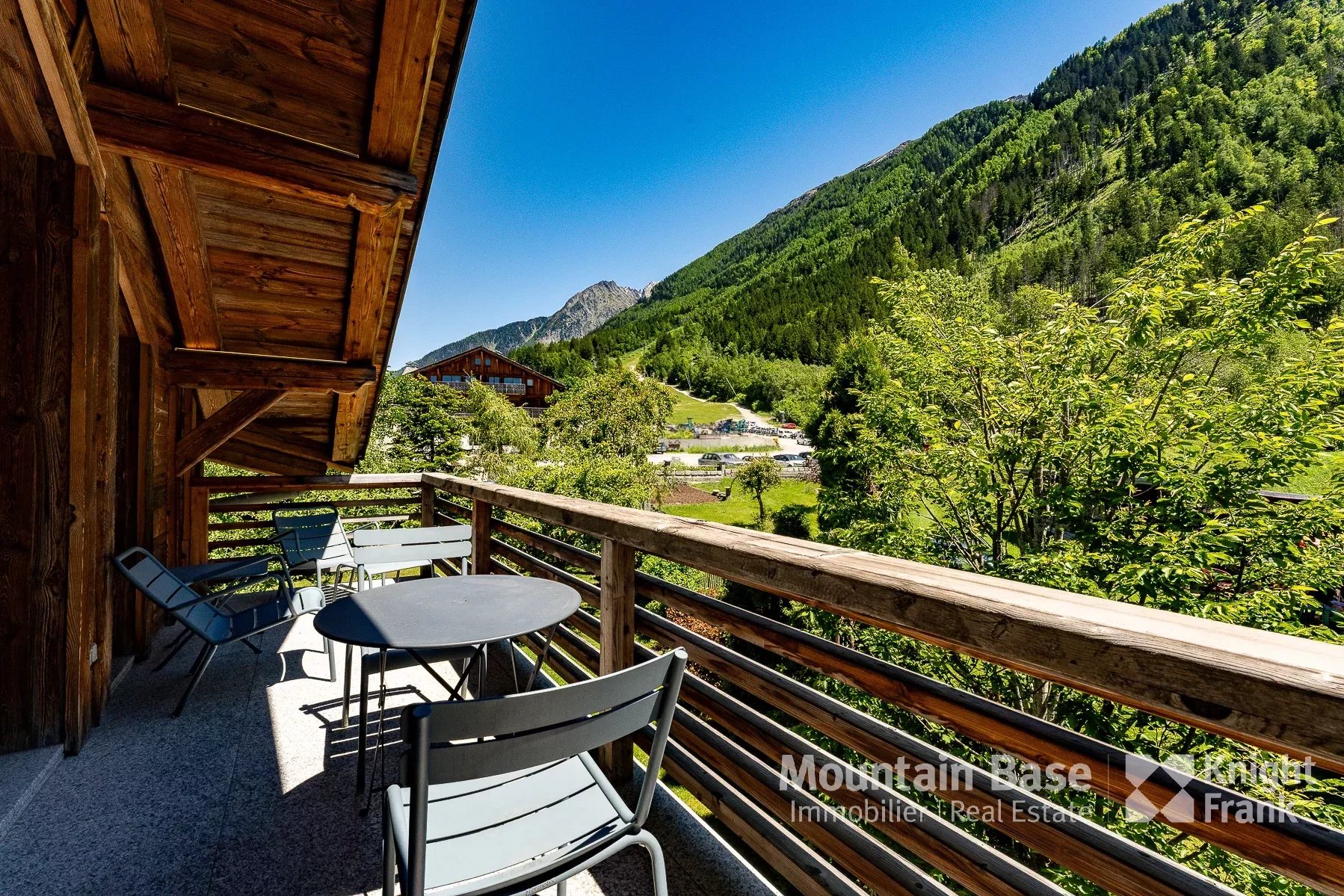 Photo of A newly built 4-bedroom chalet at the foot of Les Planards ski area.