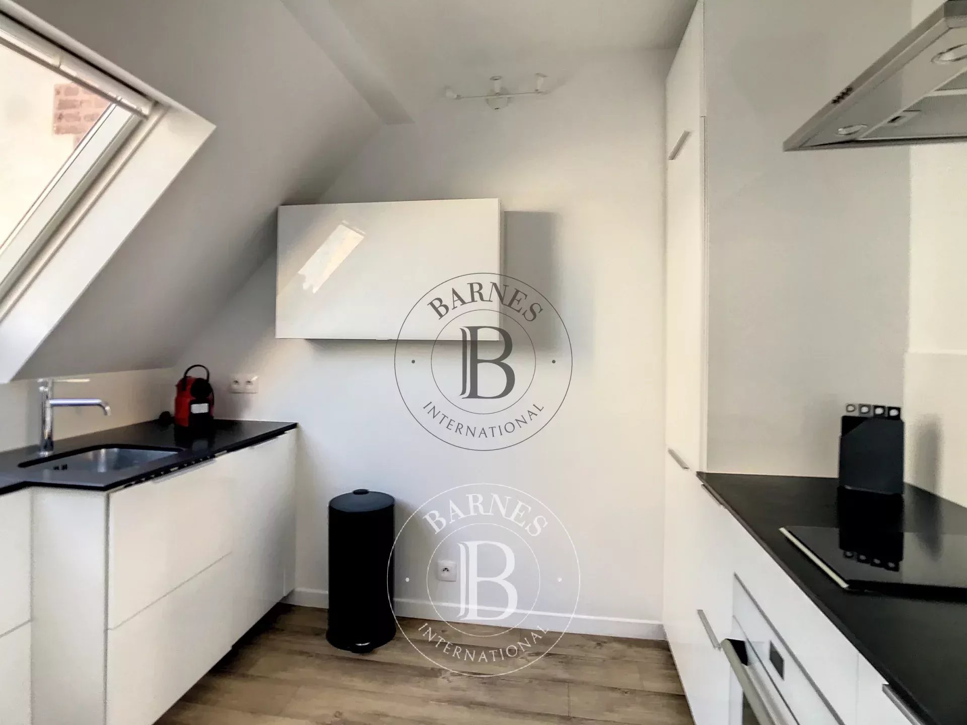 Daire Paris 8ème - picture 10