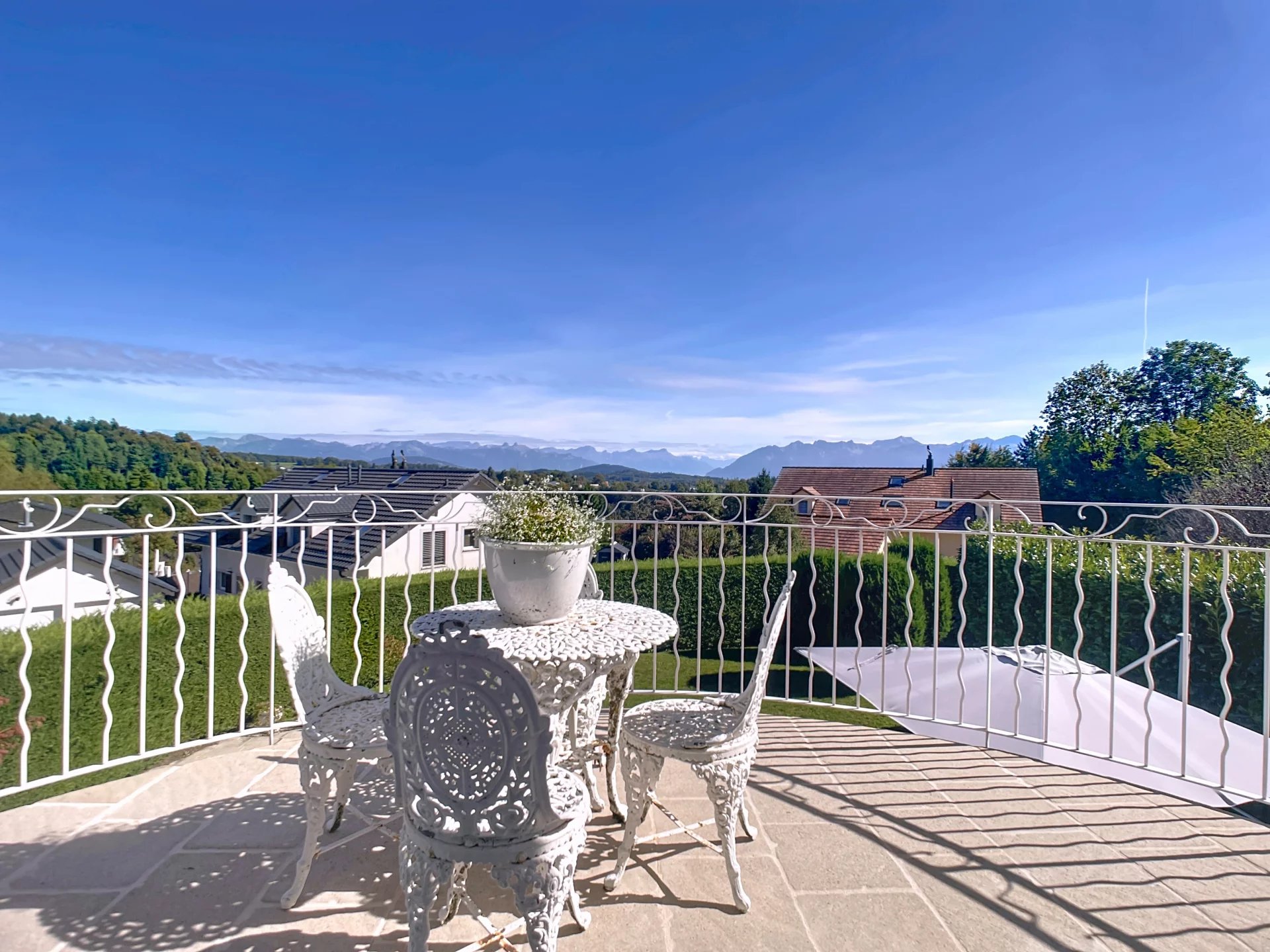 Maison individuelle ensoleillée