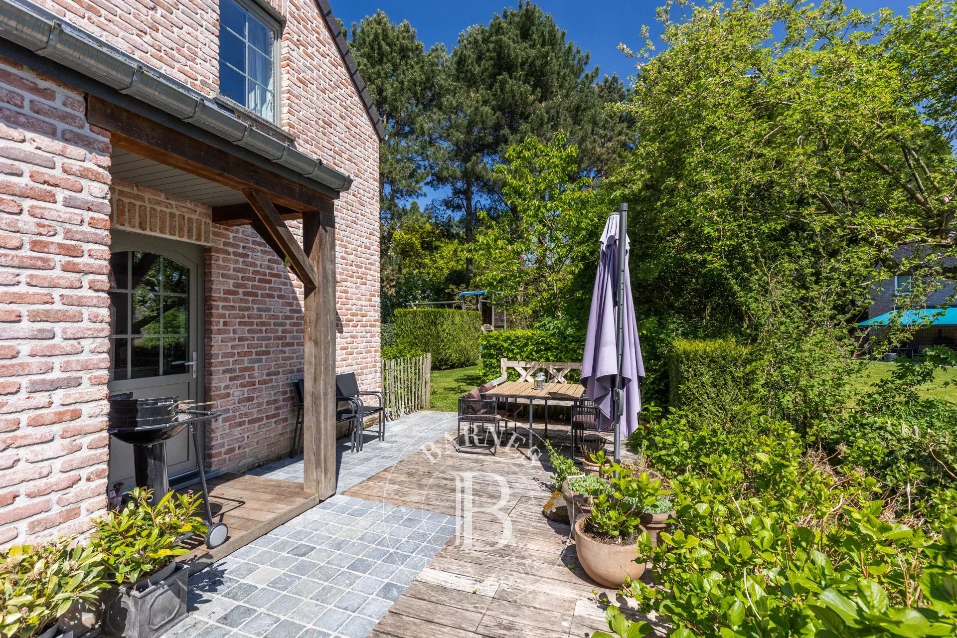 Charming 2012 villa in a quiet neighborhood