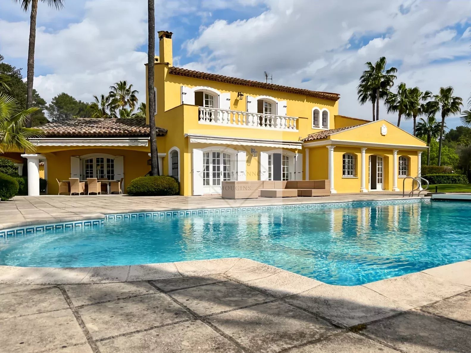 MOUGINS — VILLA D’EXCEPTION À LOUER À L’ANNÉE — photo 7