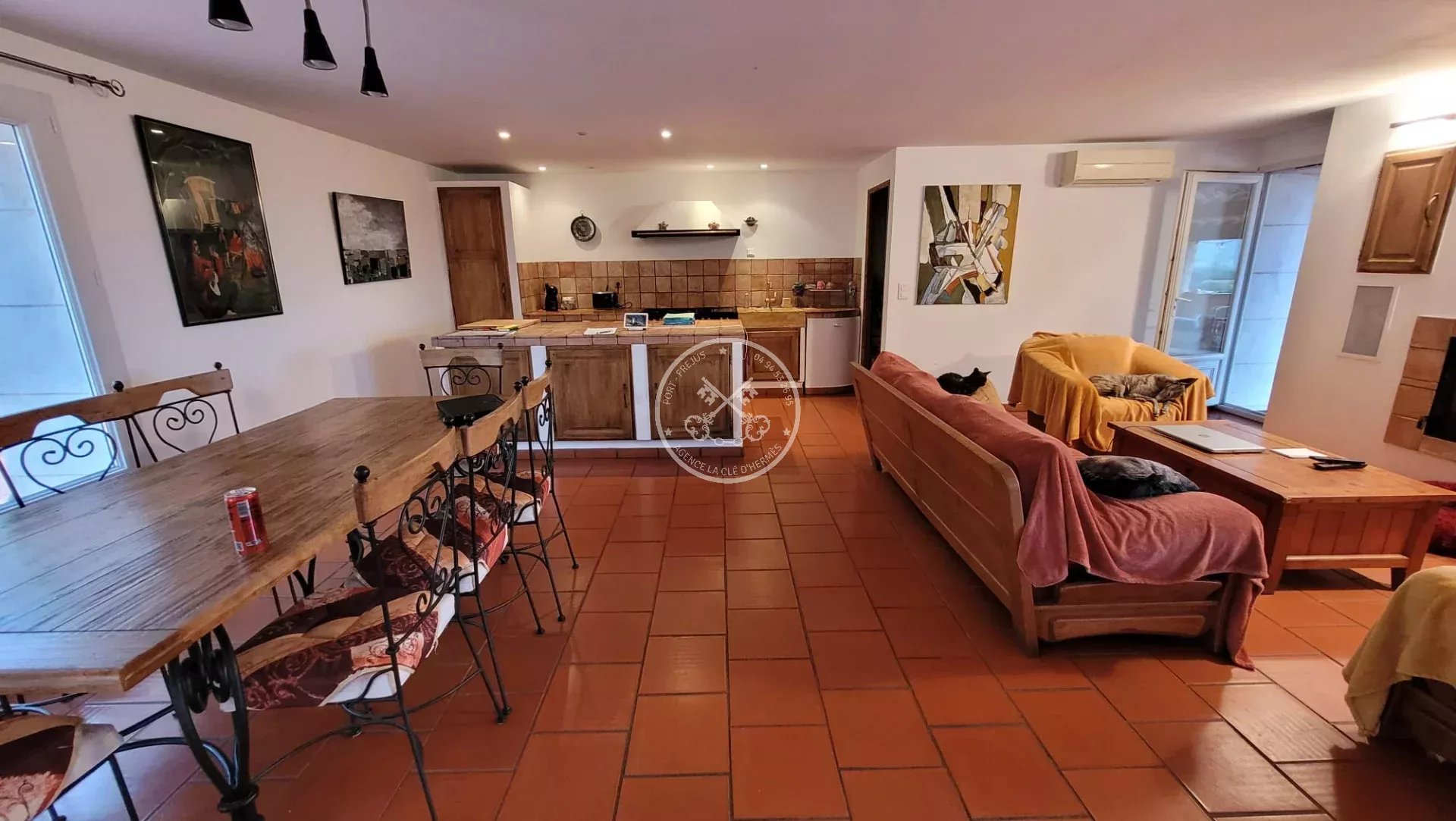 Agence immobilière de 