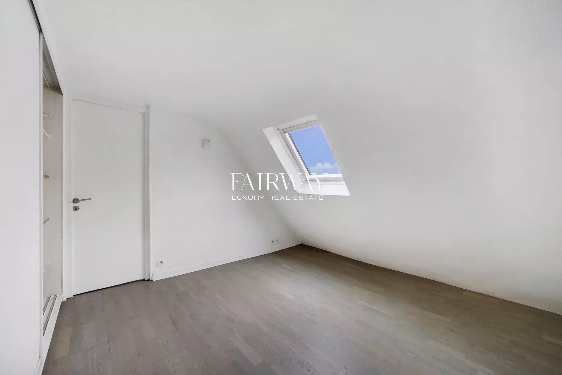 Appartement familial de charme en duplex – Nouvelle-Athènes, Paris 9e