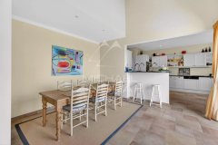 Elegant Provençal villa — photo 6 of 7