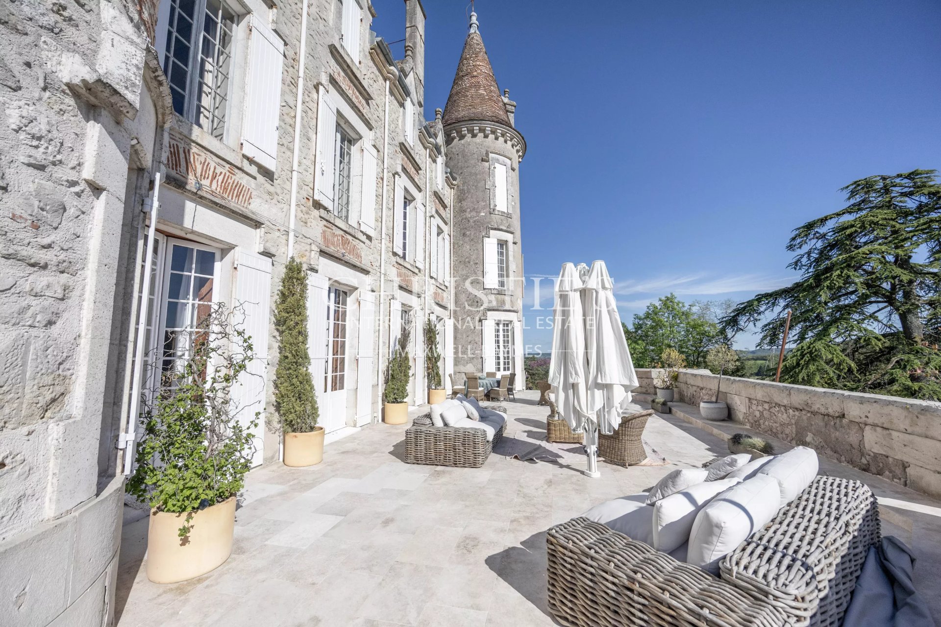 10 Bedroom Chateau's Image 26
