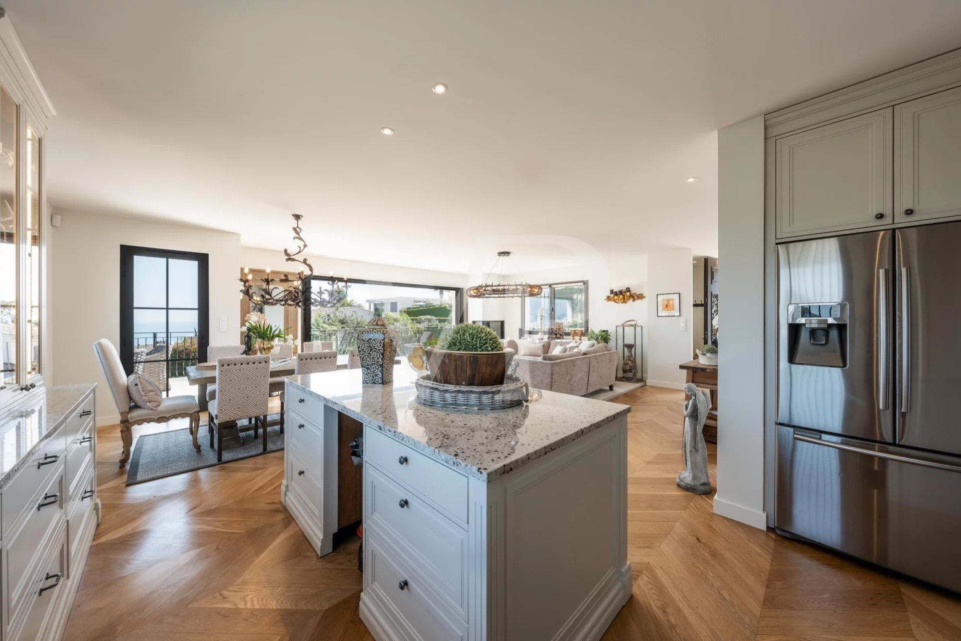 Villa in Strandnähe mit märchenhaftem Meerblick