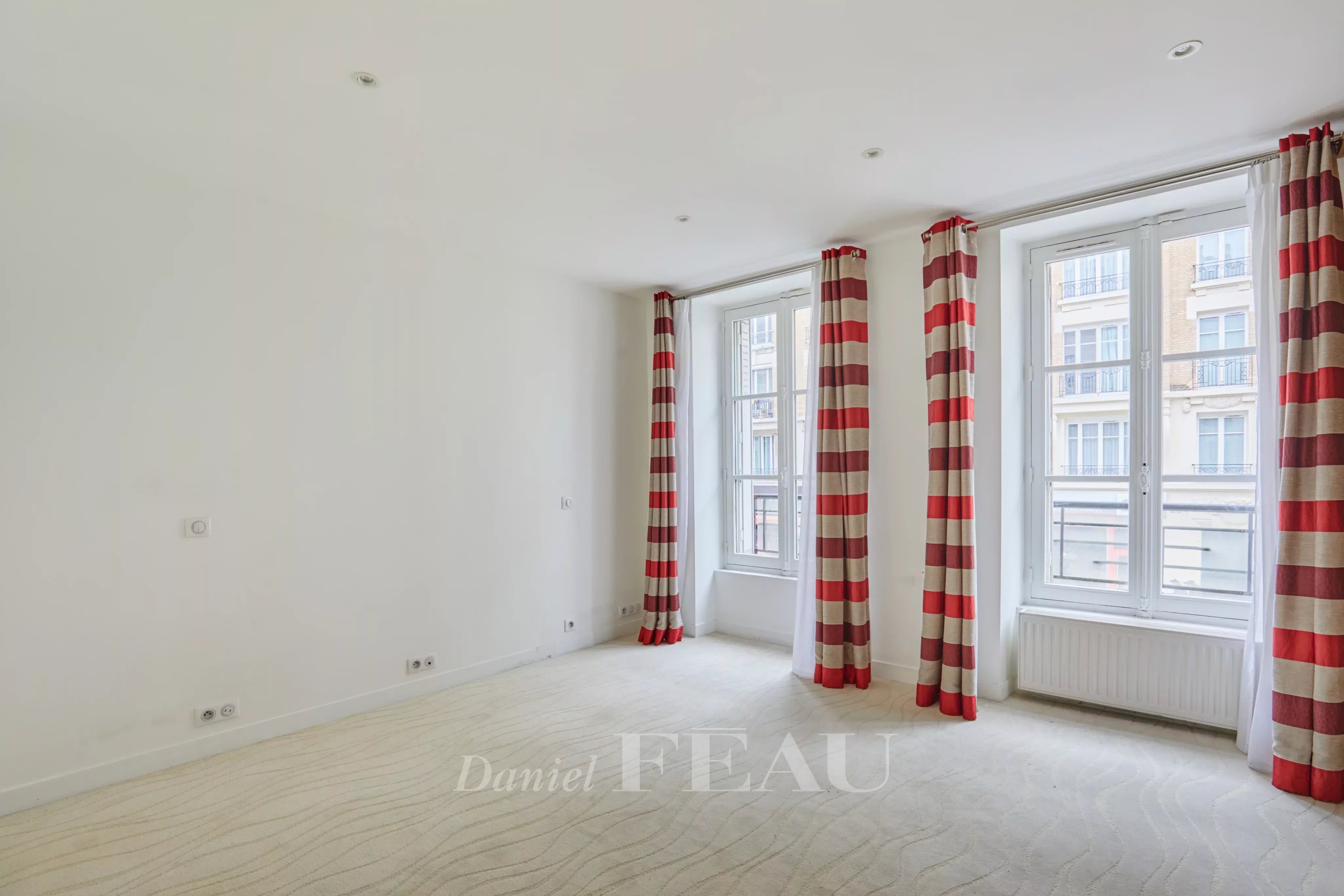 Sale Apartment Paris 15th