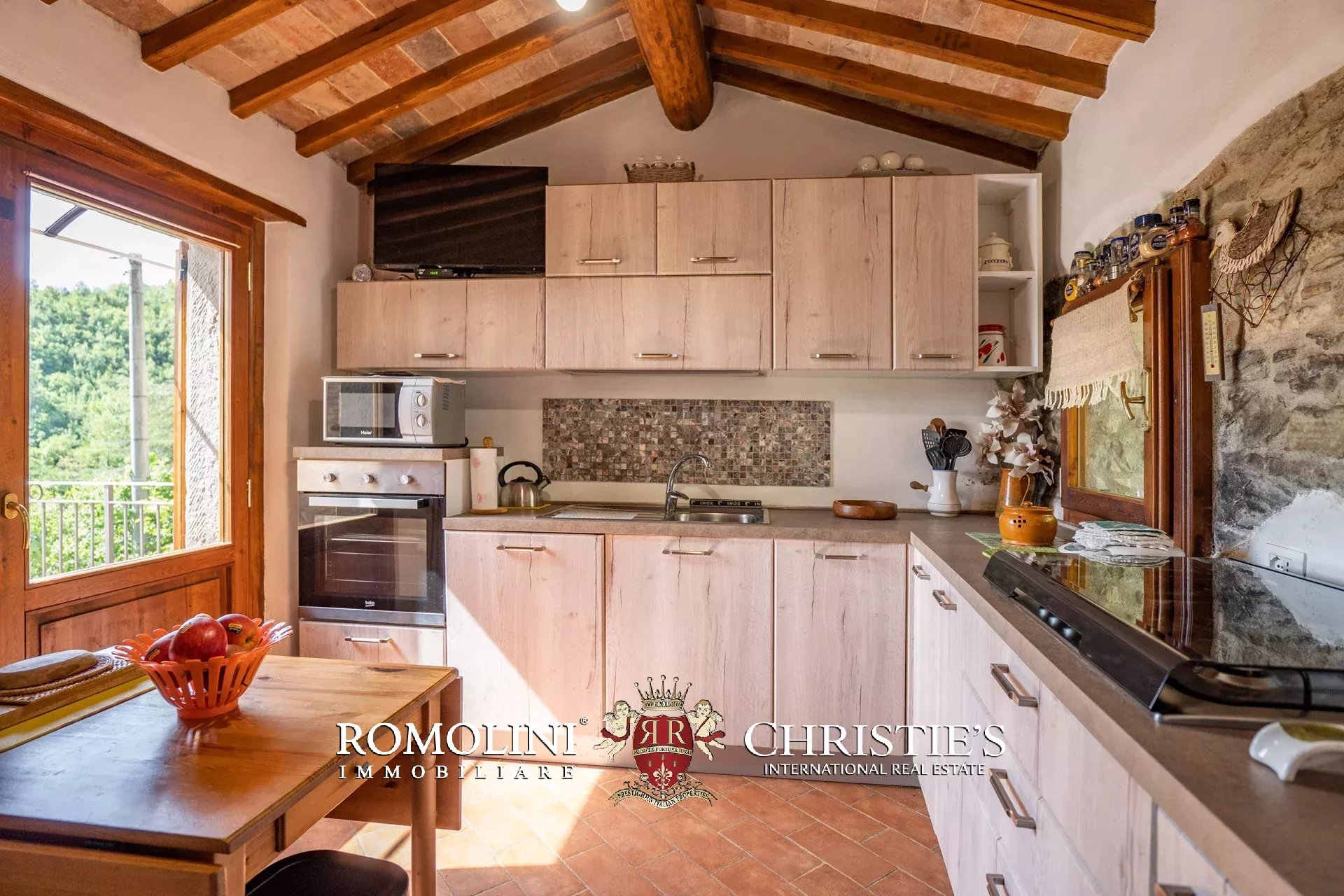 6 Bedroom Villa/Townhouse's Image 90