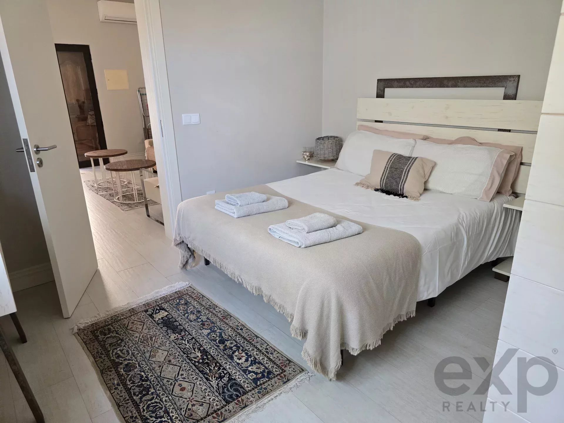 8-Bedroom House/Guesthouse in Praia da Fábrica 8900-057 image 25