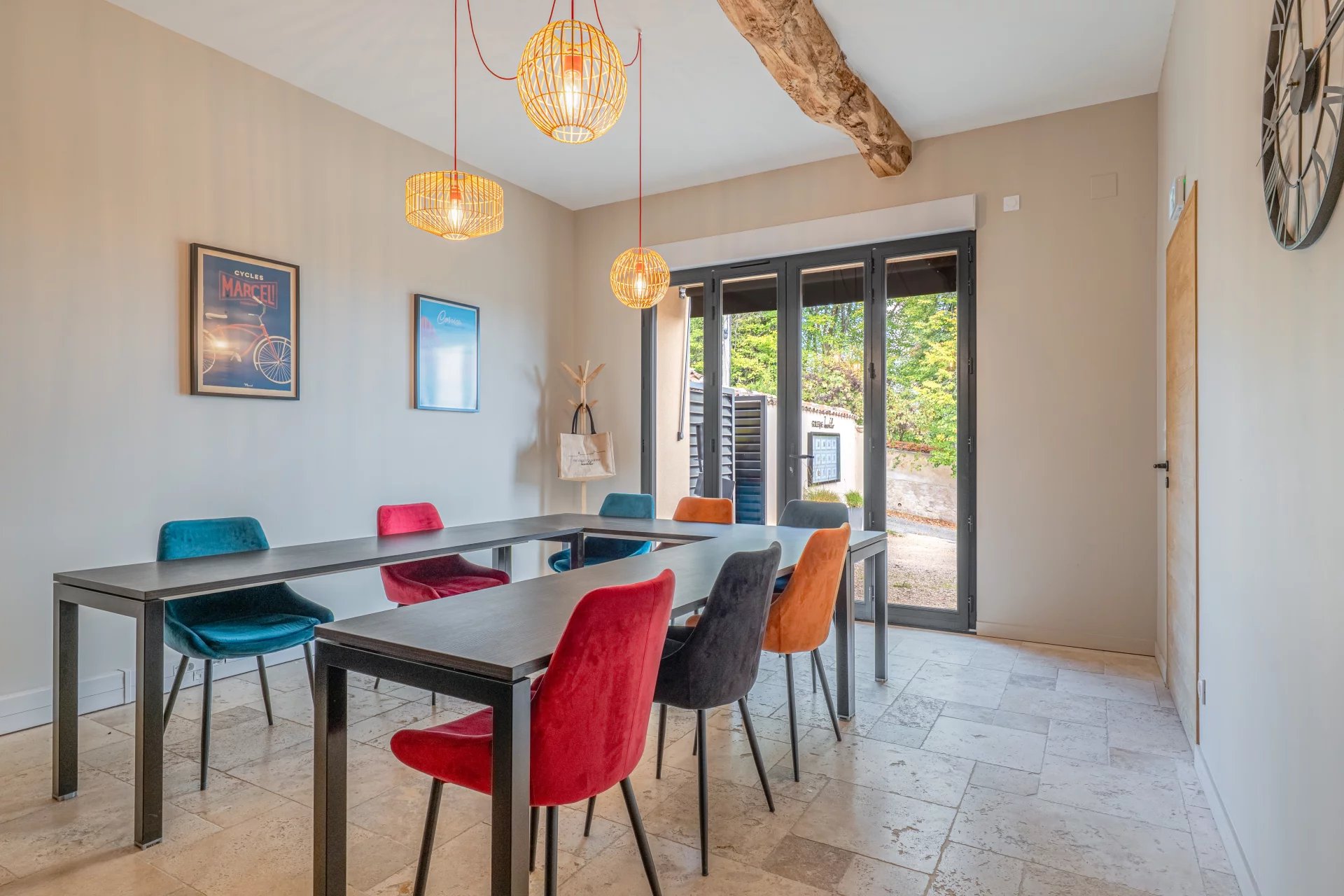 A VENDRE Location Salle de Réunion 9 Personnes