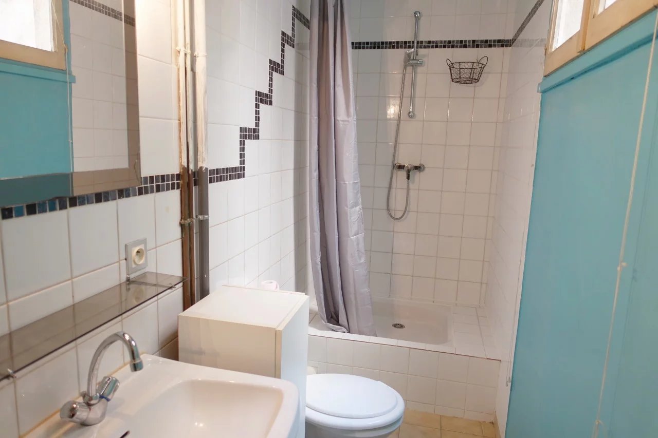 STUDIO MEUBLE DE 32,93 M² — photo 6