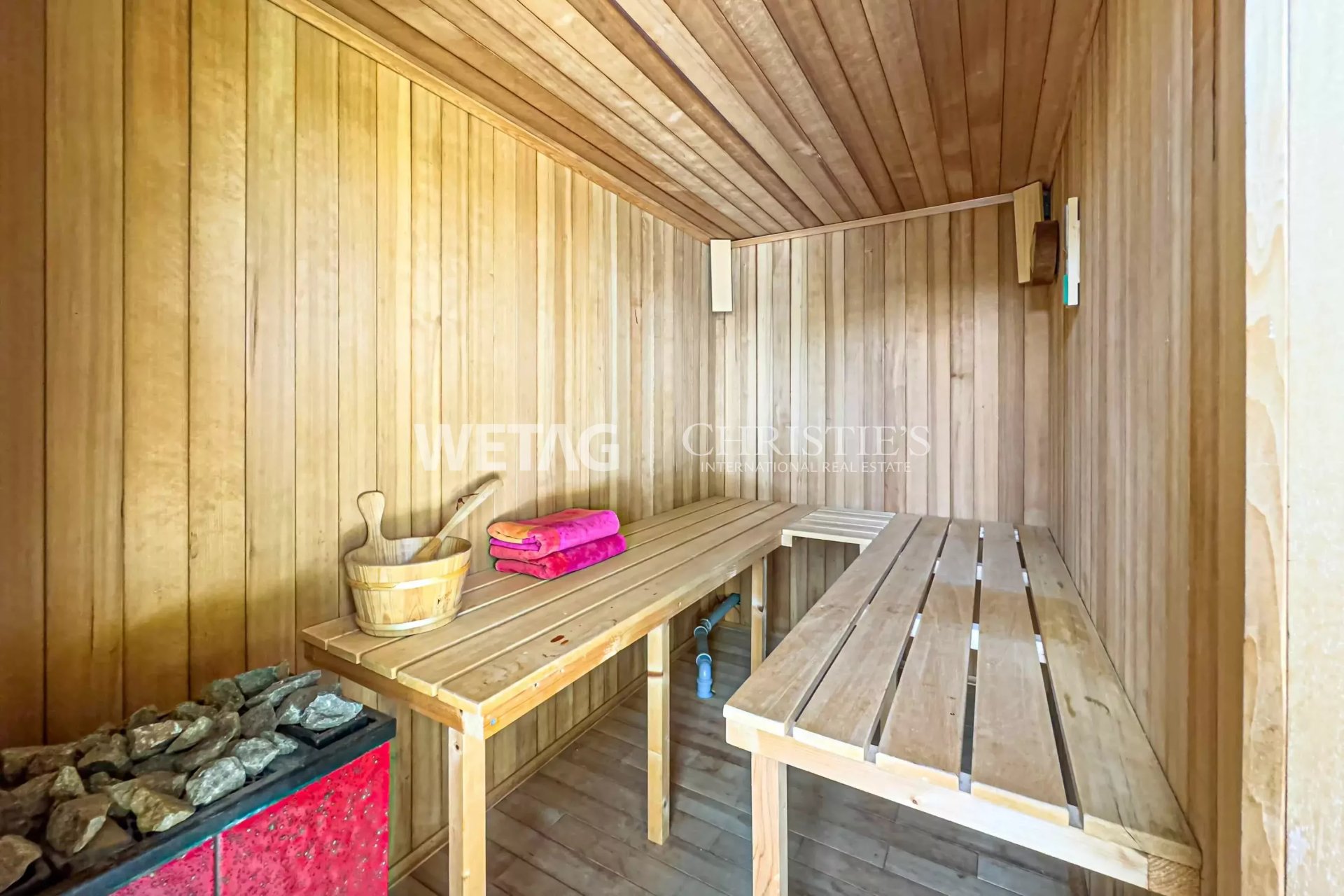 2 Bedroom Villa/Townhouse's Image 8