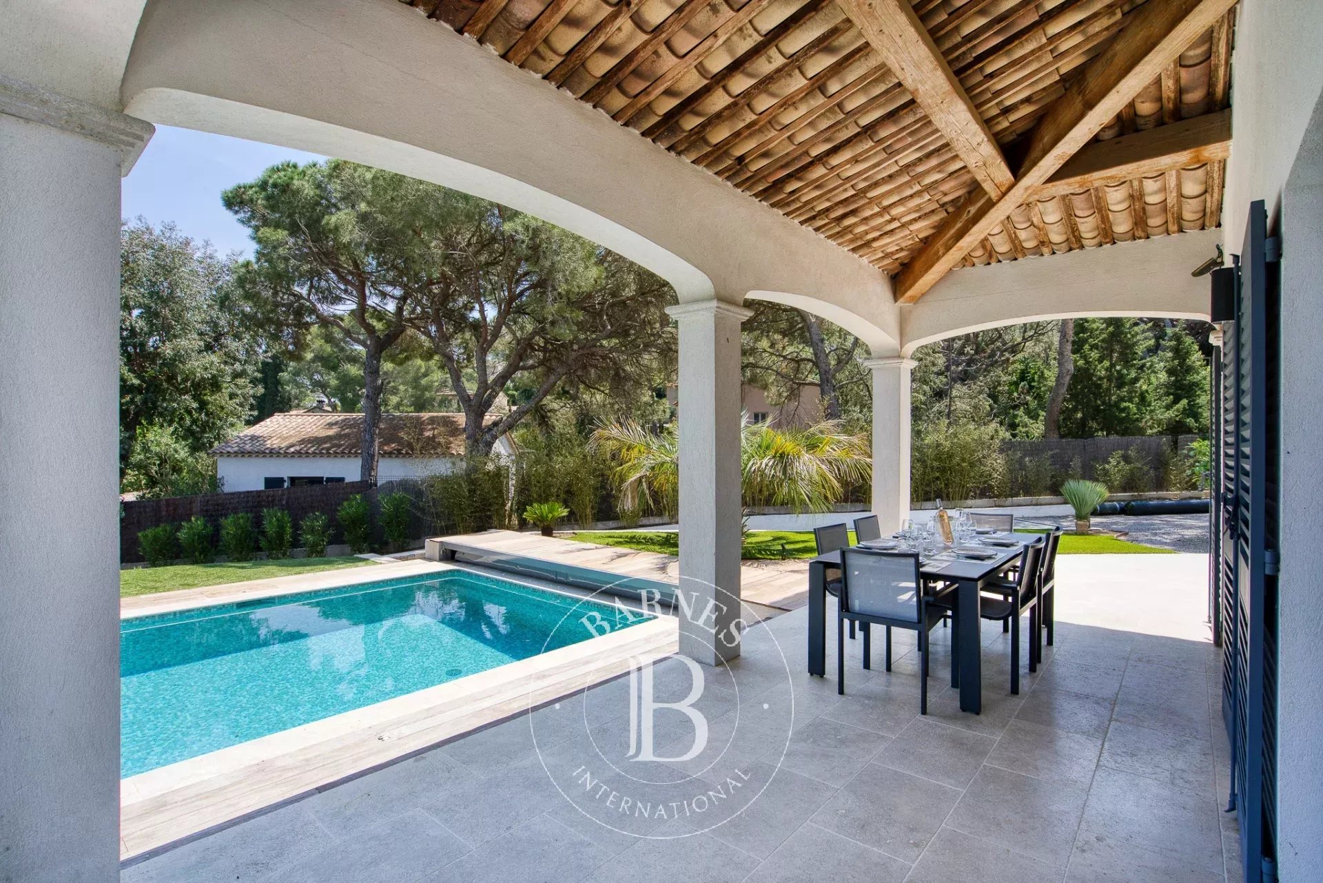 Villa Saint-Tropez  -  ref 82625764 (picture 2)