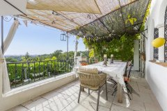 Close to Saint-Paul-de-Vence - Charming modern provencal property — photo 3 of 7