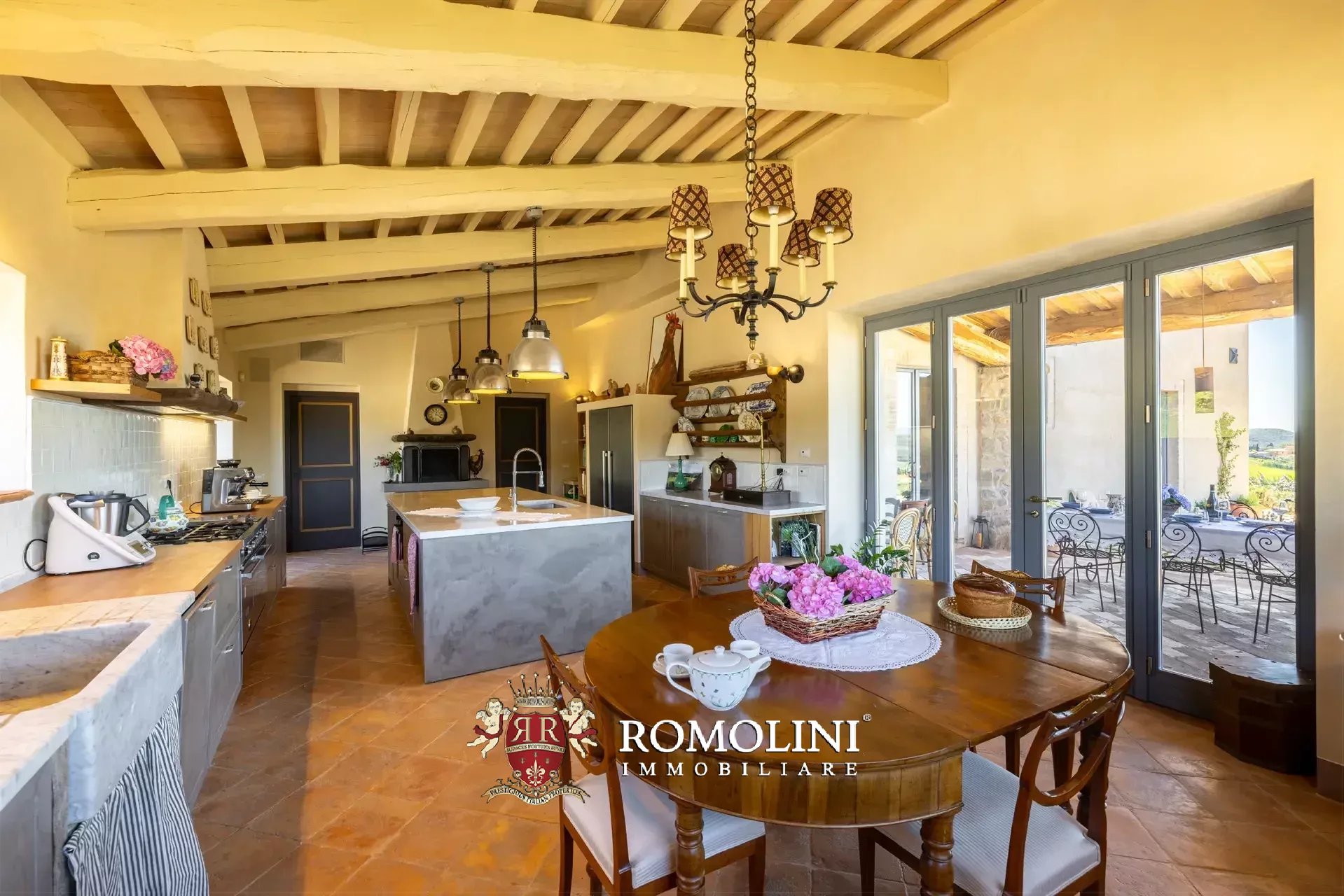 6 Bedroom Villa/Townhouse's Image 81