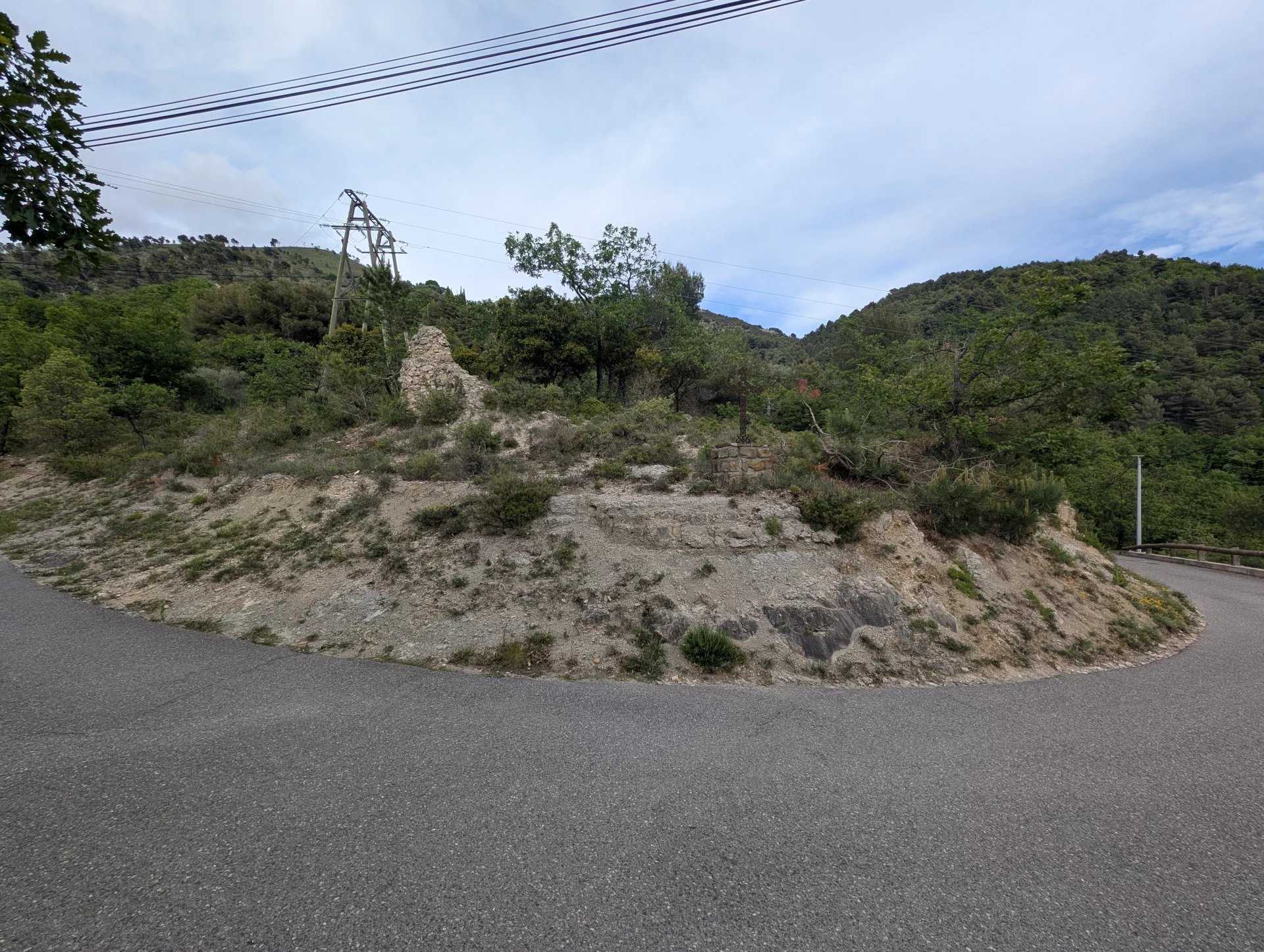 LUCERAM : TERRAIN NON CONSTRUCTIBLE - Photo 5