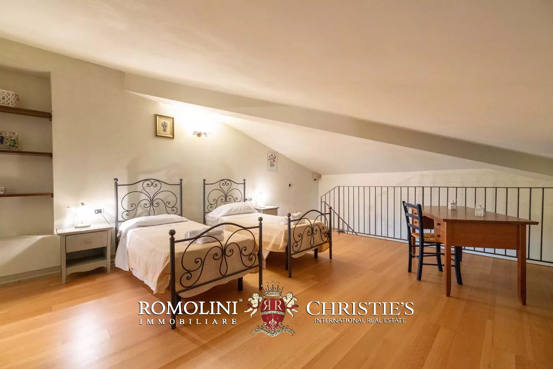 15 Bedroom Villa/Townhouse's Image 59