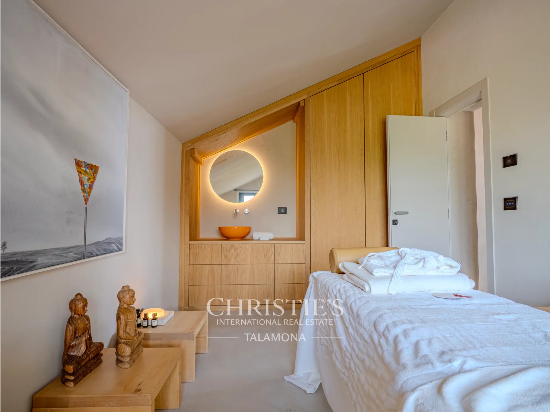 4 Bedroom Villa/Townhouse's Image 32