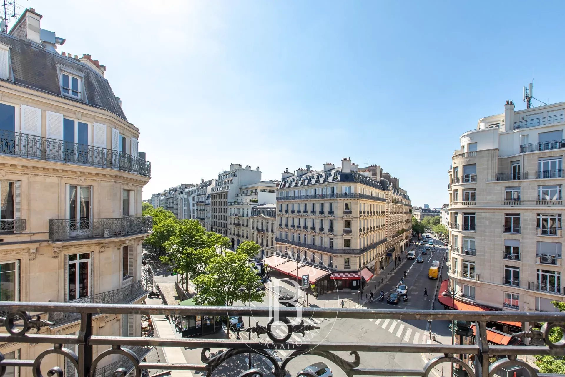 Daire Paris 8ème - picture 12