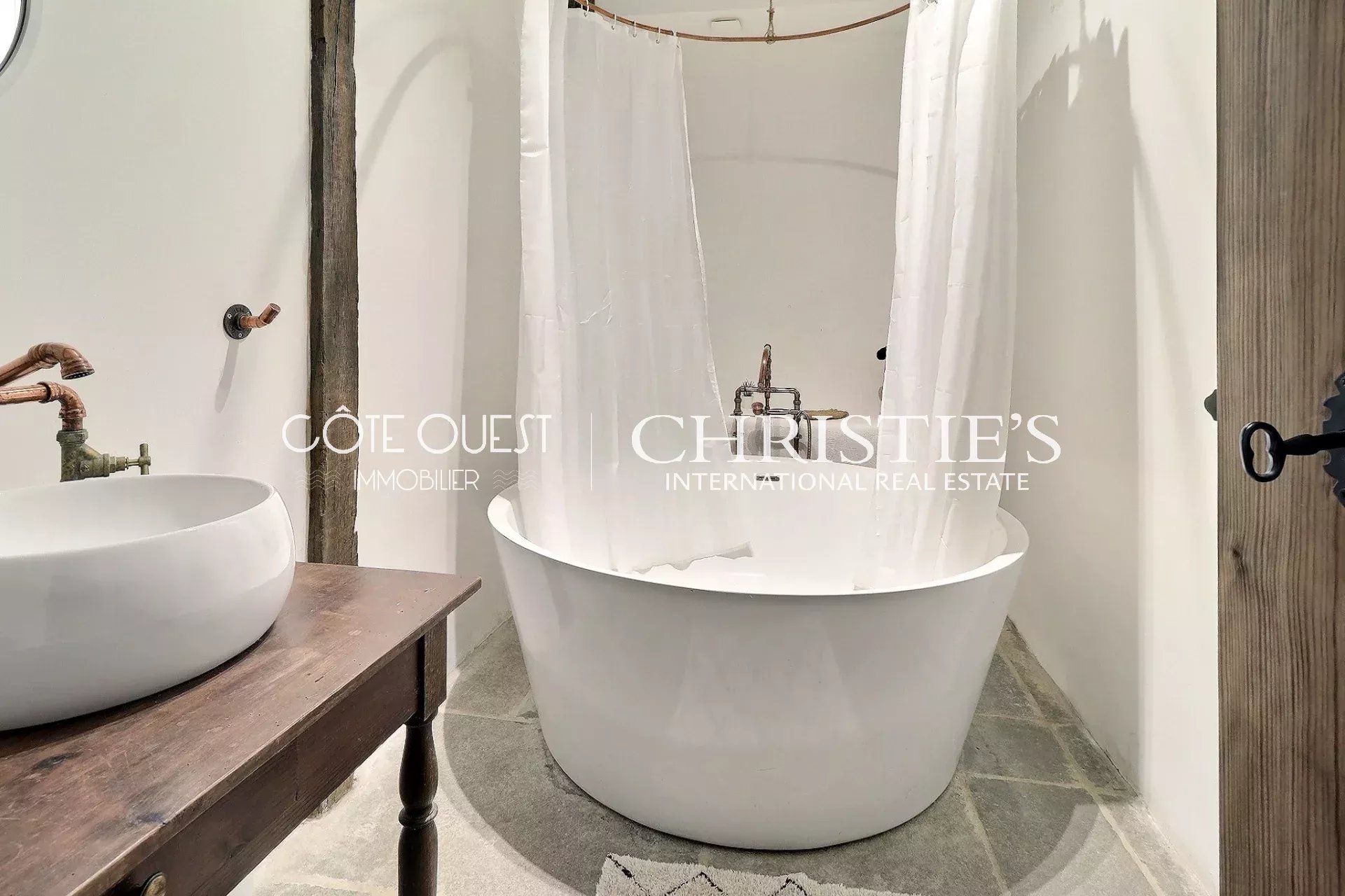 4 Bedroom Villa/Townhouse's Image 18