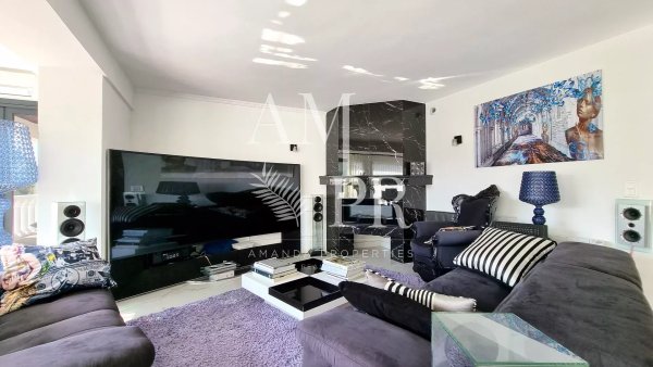 Mougins - Renovated villa with pool house — photo 7