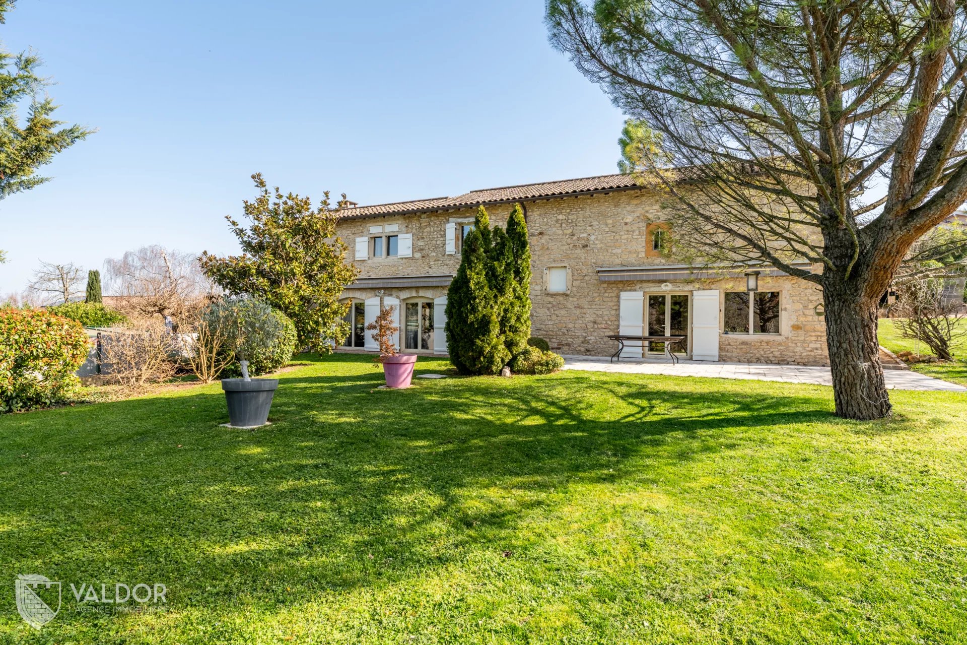 Maison de 400 m² sur parcelle de 4000 m² dans un environnement d'exception