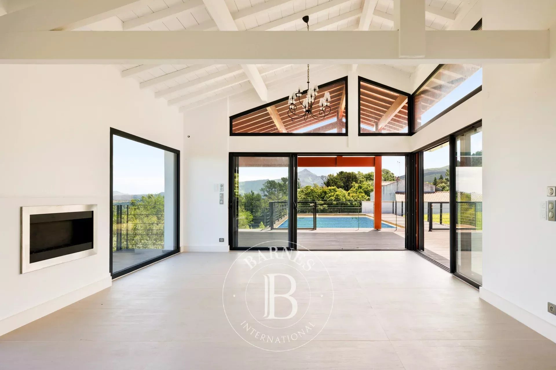 Maison Urrugne  -  ref 84099007 (picture 3)