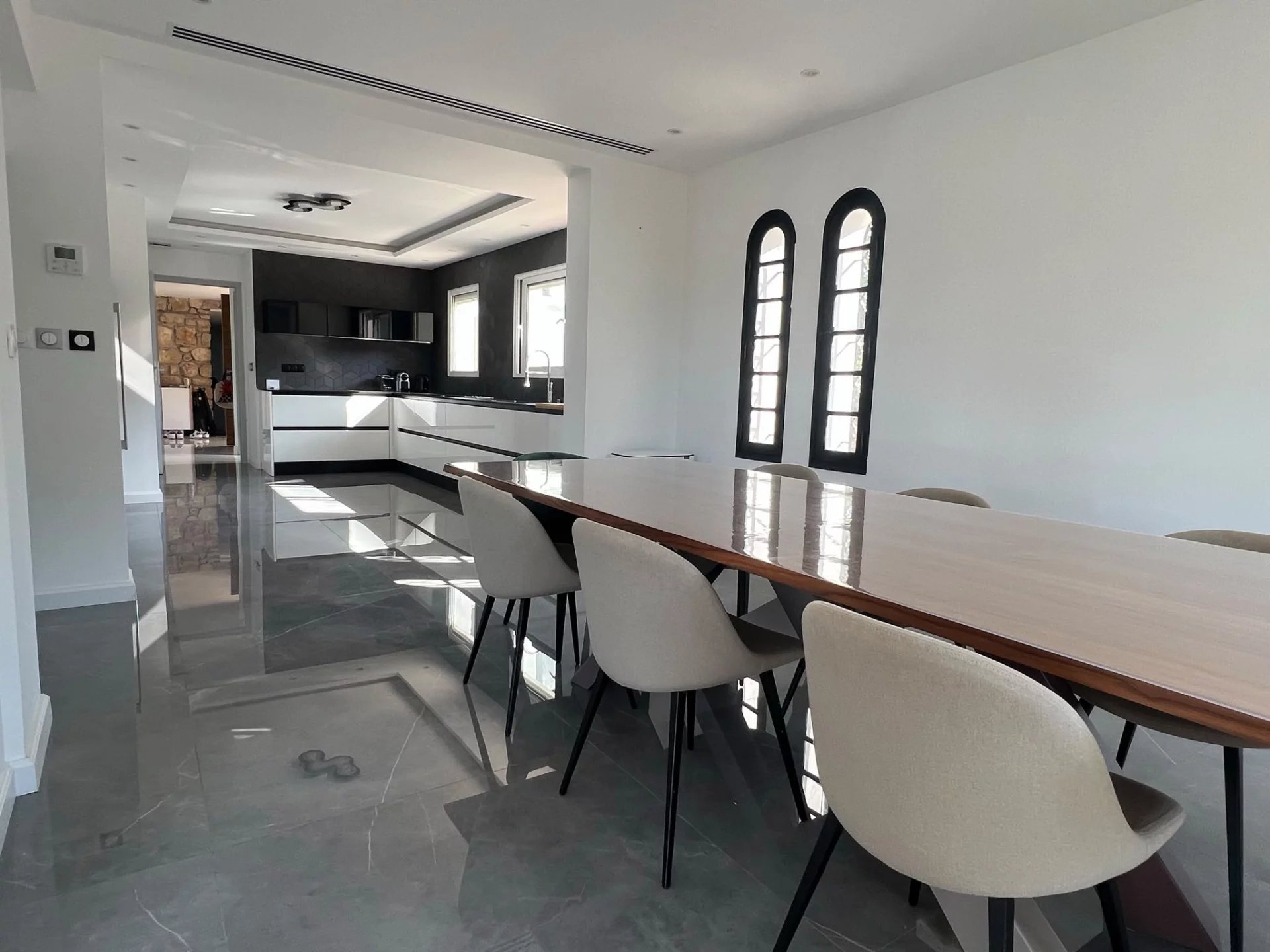 Villa de 6 chambres dans un domaine renommé et sécurisé 10