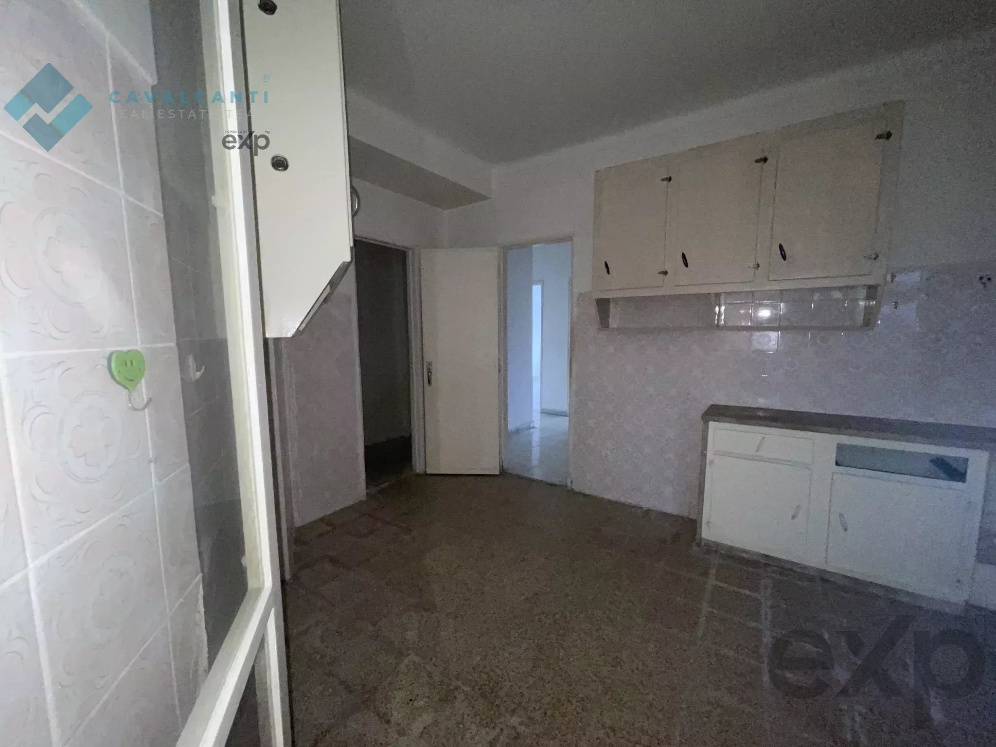 T2 to remodel - Carnaxide | Ideal for own home or investment 2790-005 image 46