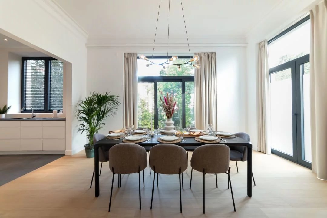 Stéphanie/Chatelain - 3 chambres meublé