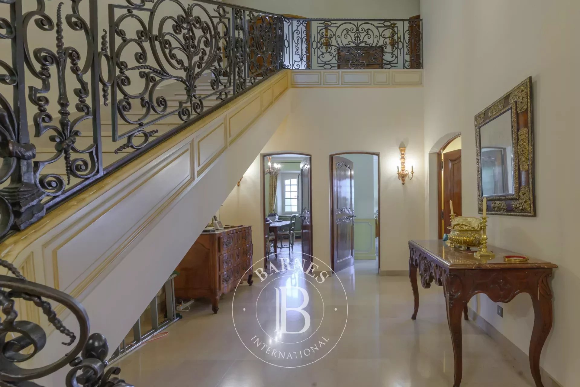 Traditional Villa - 4 Bedrooms - Pool - Beach Access