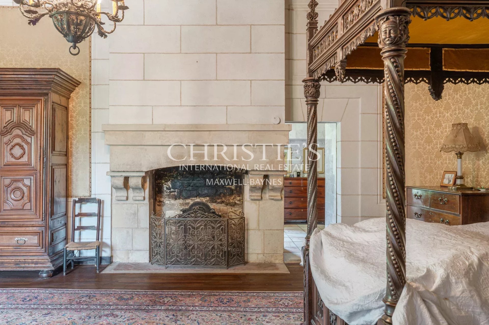 9 Bedroom Chateau's Image 19