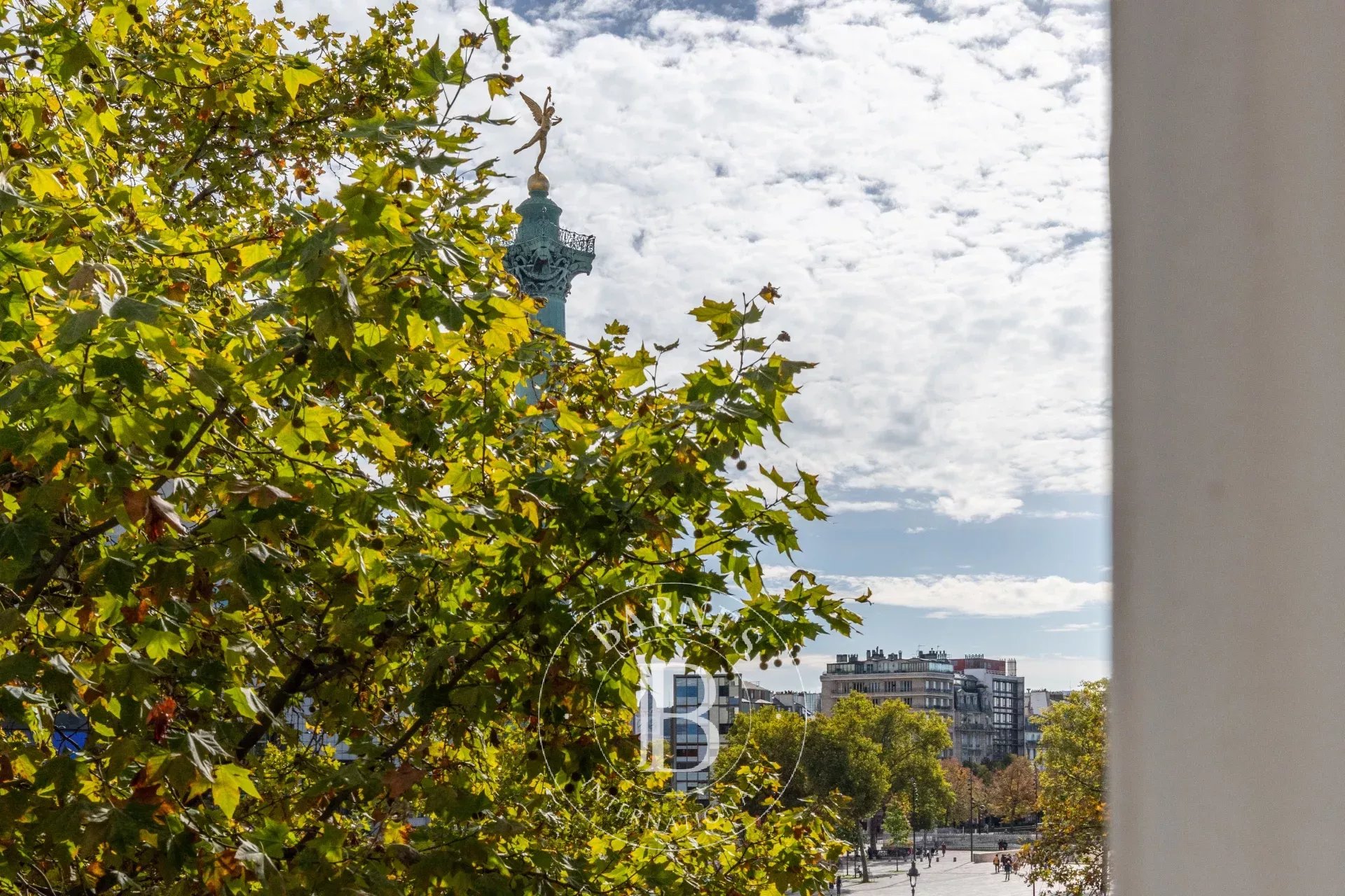 Daire Paris 4ème - picture 13