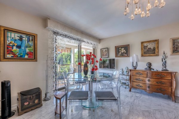 CANNES, Petit Juas – 3-room flat with swimming pool, garage, parking space and cellar — photo 3