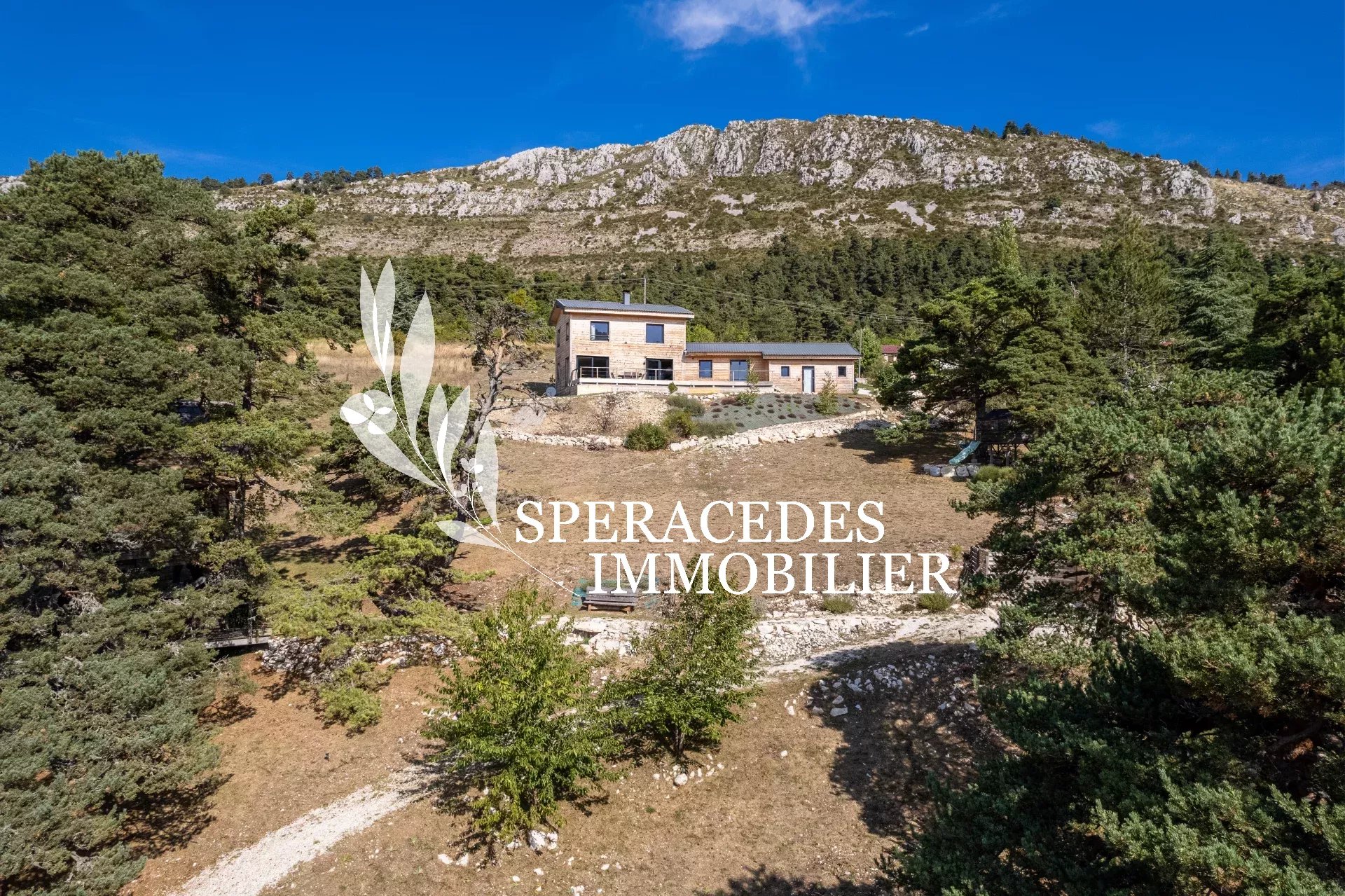 06750 CAILLE VILLA