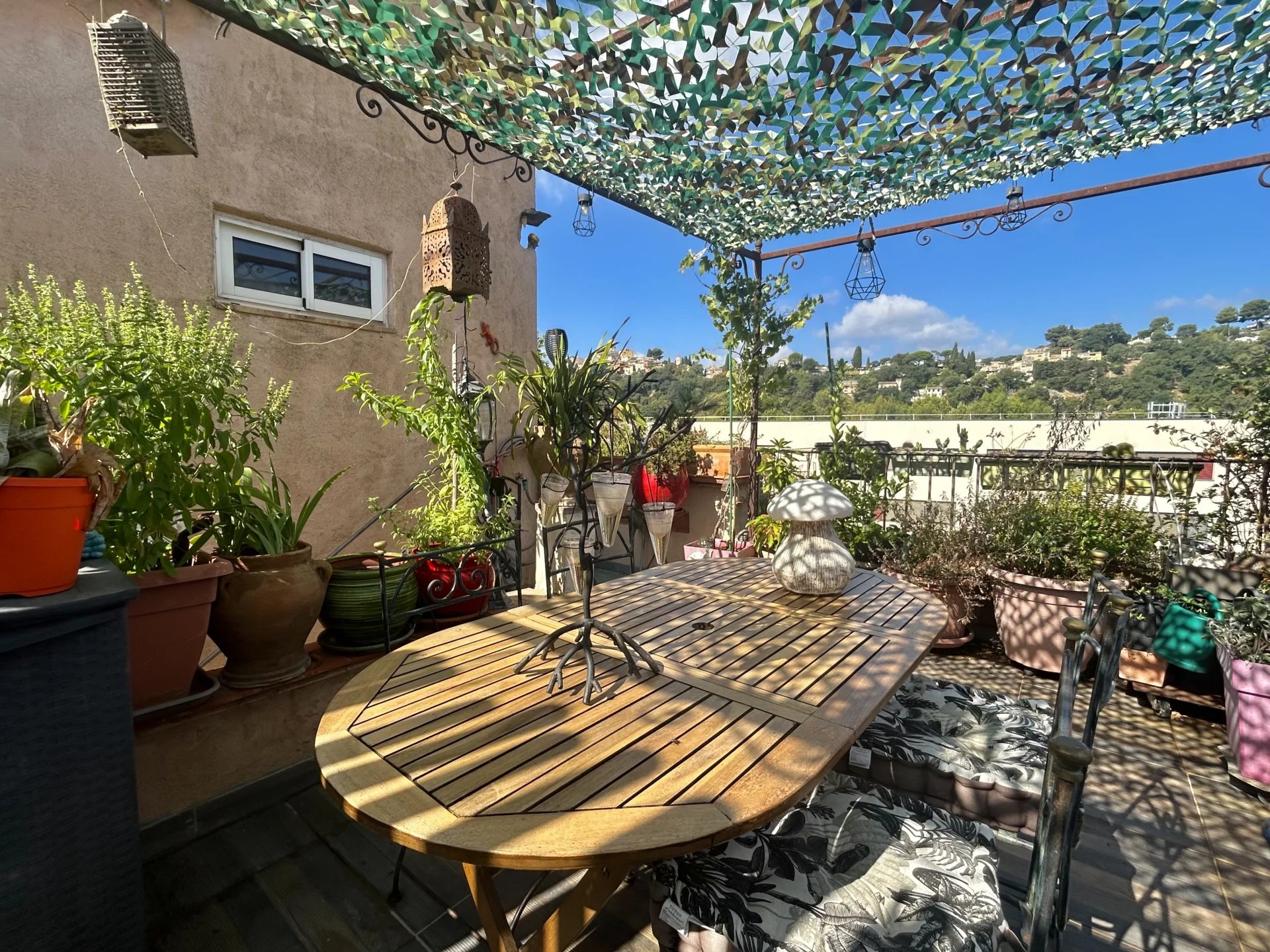 APPARTEMENT 4 PIECES HAUT DE VILLA CAGNES SUR MER