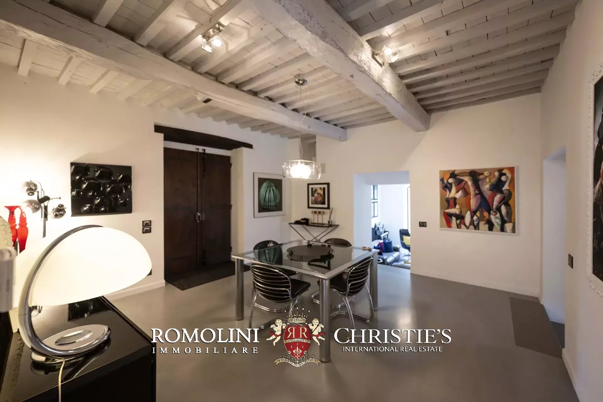 6 Bedroom Villa/Townhouse's Image 34