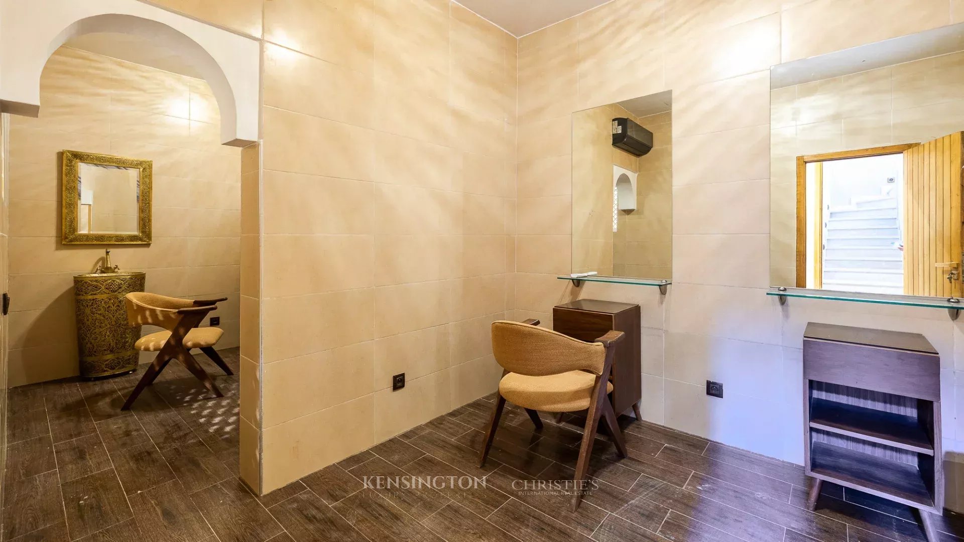 5 Bedroom Villa/Townhouse's Image 35