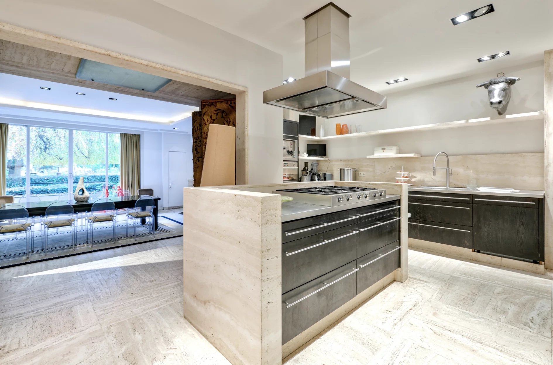 HOTEL PARTICULIER SUR 14A50