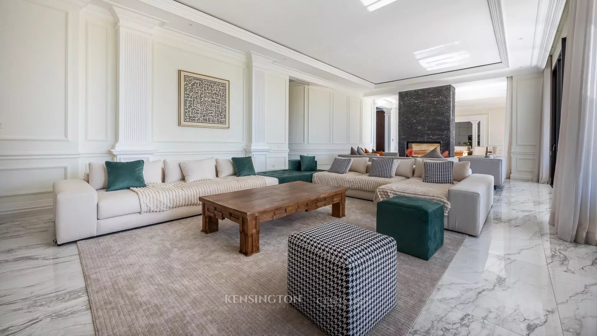 5 Bedroom Villa/Townhouse's Image 7